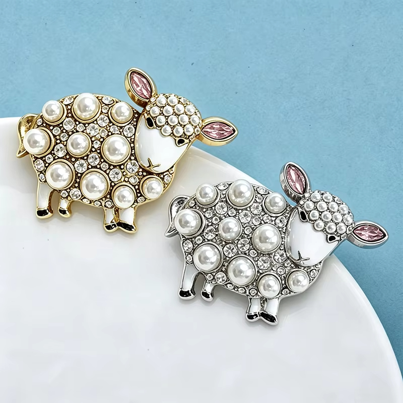 Jardme Cute Pearl Sheep Brooch - Tuxedo Lapel Pin 评论和价格