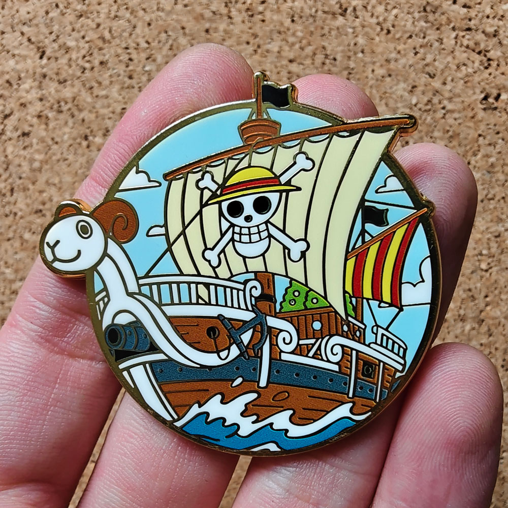 Beautiful Ship Hard Enamel Pin - Tuxedo Lapel Pin 评论和价格