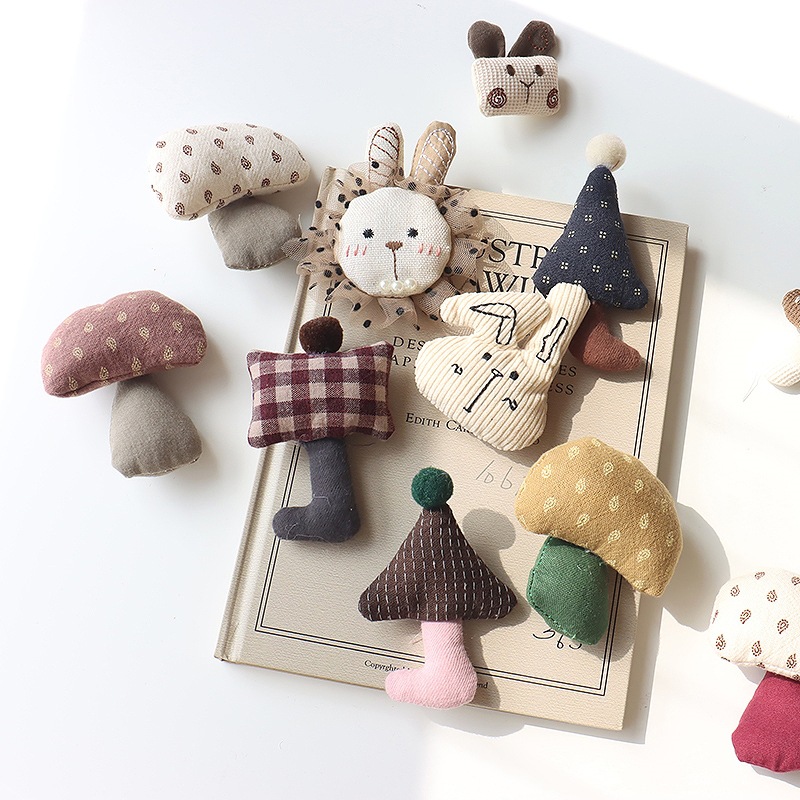 Cute Animal Fabric Brooch and  - Tuxedo Lapel Pin 评论和价格