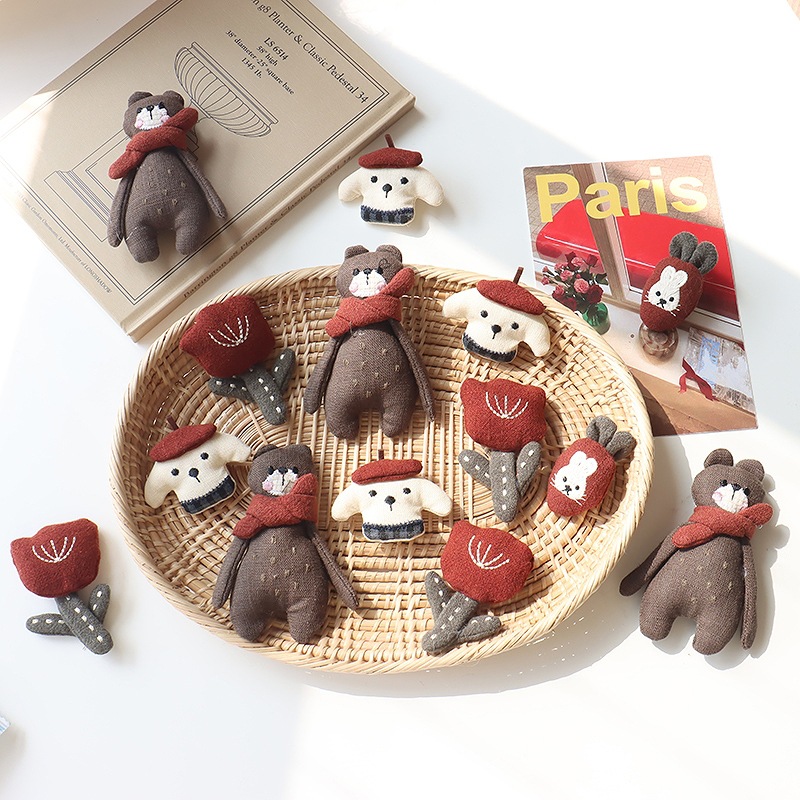 Bunny Brooch Red Scarf Bear Tu - Tuxedo Lapel Pin 评论和价格
