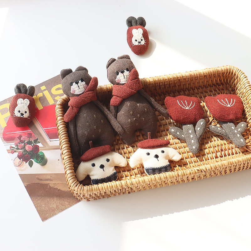 Bunny Brooch Red Scarf Bear Tu - Tuxedo Lapel Pin 评论和价格